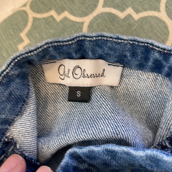 Lightweight Denim Skirt with side zipper - Picture 4 of 6